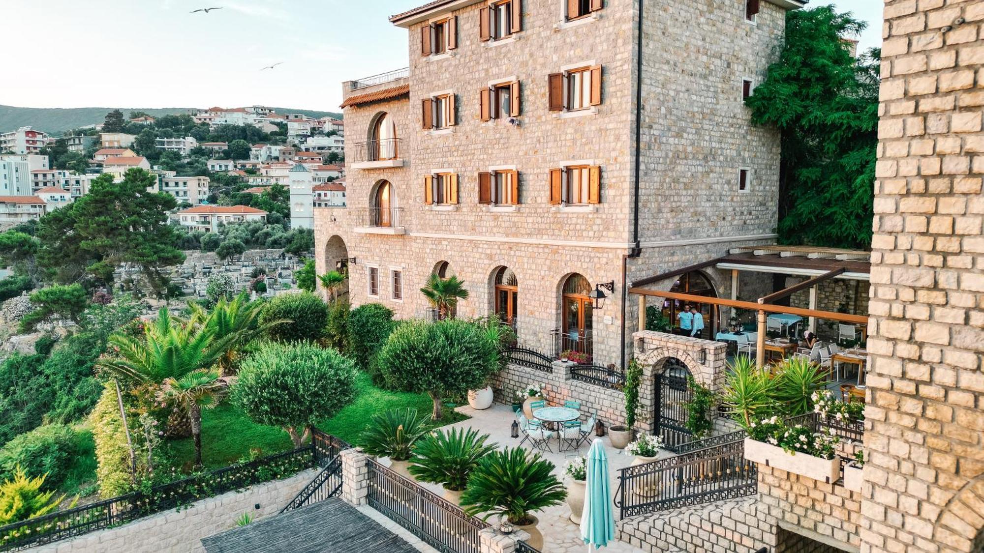 Hotel Pirate Old Town Ulcinj Exterior photo