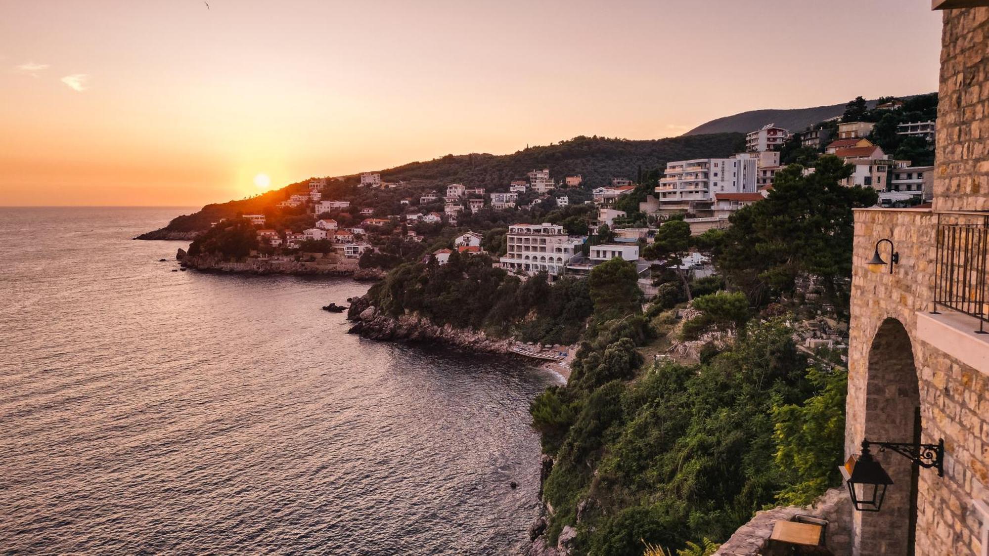 Hotel Pirate Old Town Ulcinj Exterior photo