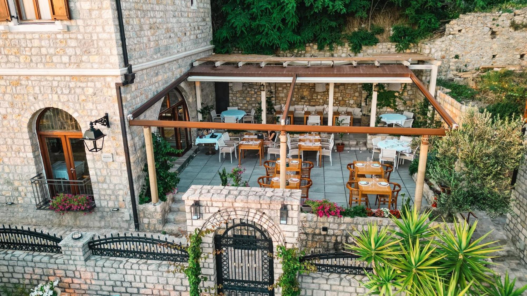 Hotel Pirate Old Town Ulcinj Exterior photo